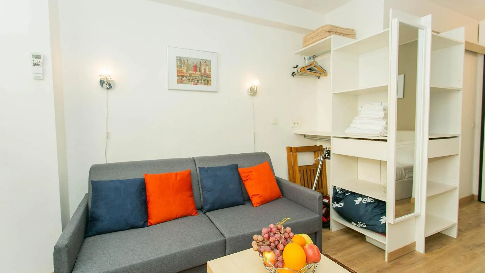 Champs Elysees & Arc De Triomphe - Cityapartmentstay Apartment Paris